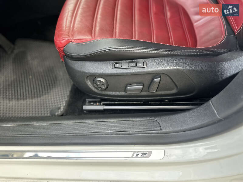 Купе Volkswagen CC / Passat CC 2015 в Могилів-Подільському