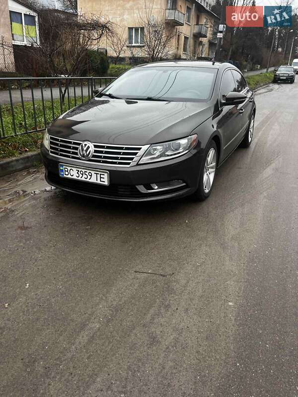 Купе Volkswagen CC / Passat CC 2012 в 