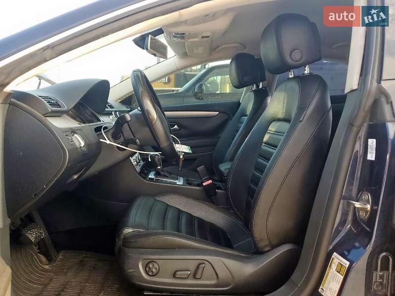 Купе Volkswagen CC / Passat CC 2014 в Львове