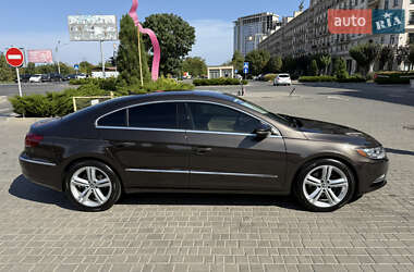 Купе Volkswagen CC / Passat CC 2012 в 