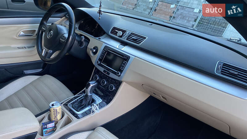 Купе Volkswagen CC / Passat CC 2013 в Киеве