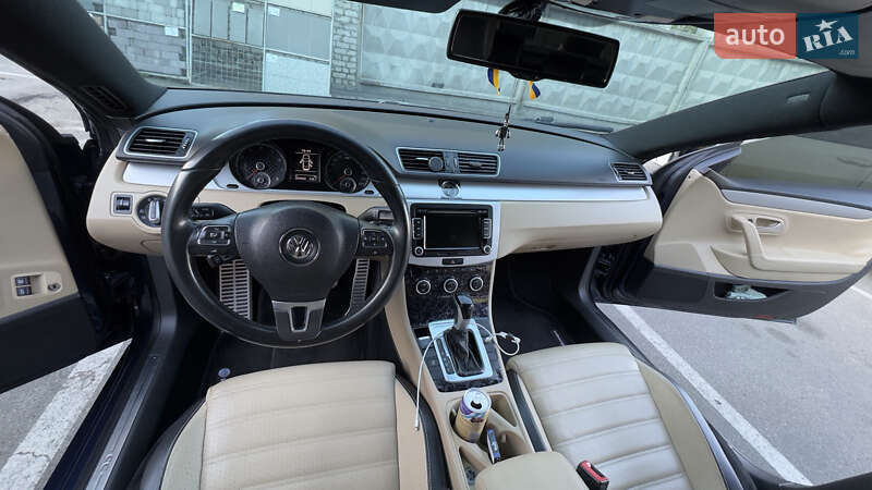 Купе Volkswagen CC / Passat CC 2013 в Киеве