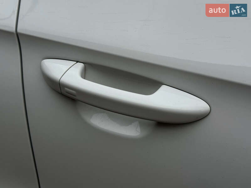 Купе Volkswagen CC / Passat CC 2014 в Киеве фото 9 Купе Volkswagen CC / Passat CC 2014 в Киеве