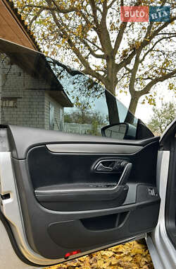 Купе Volkswagen CC / Passat CC 2011 в 