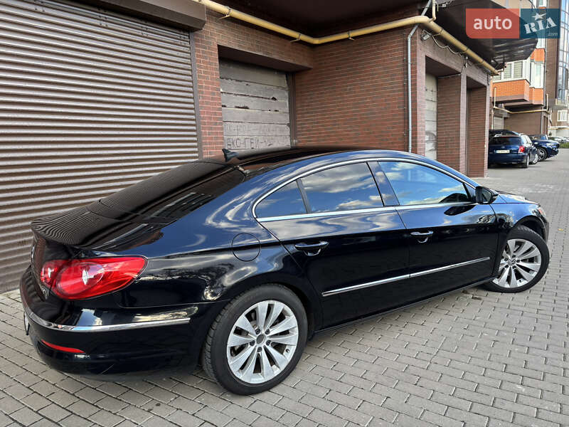Купе Volkswagen CC / Passat CC 2011 в Львове