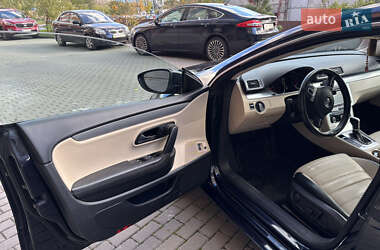 Купе Volkswagen CC / Passat CC 2011 в 