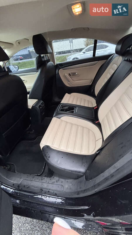 Купе Volkswagen CC / Passat CC 2010 в Мукачево