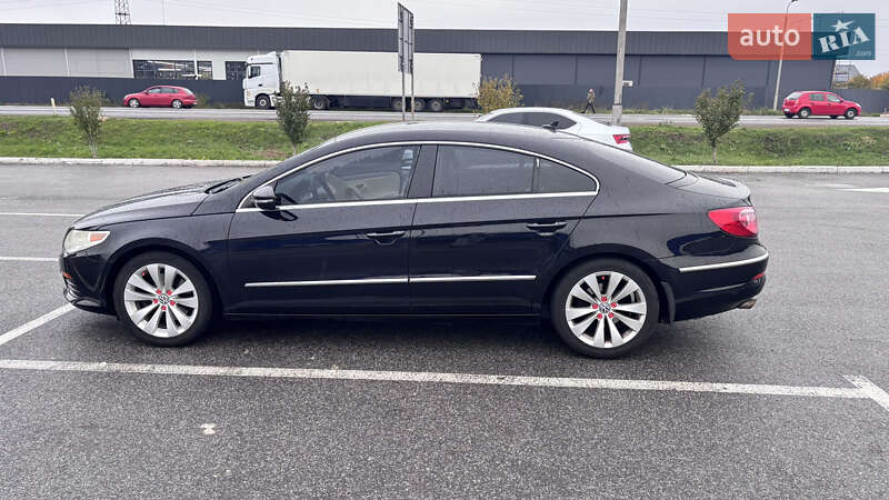 Купе Volkswagen CC / Passat CC 2010 в Мукачево