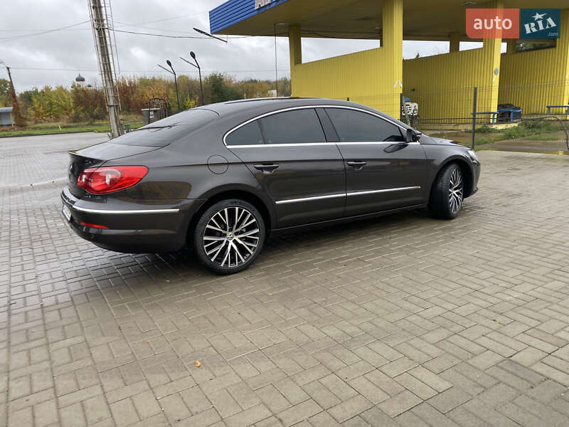 Купе Volkswagen CC / Passat CC 2008 в Умані