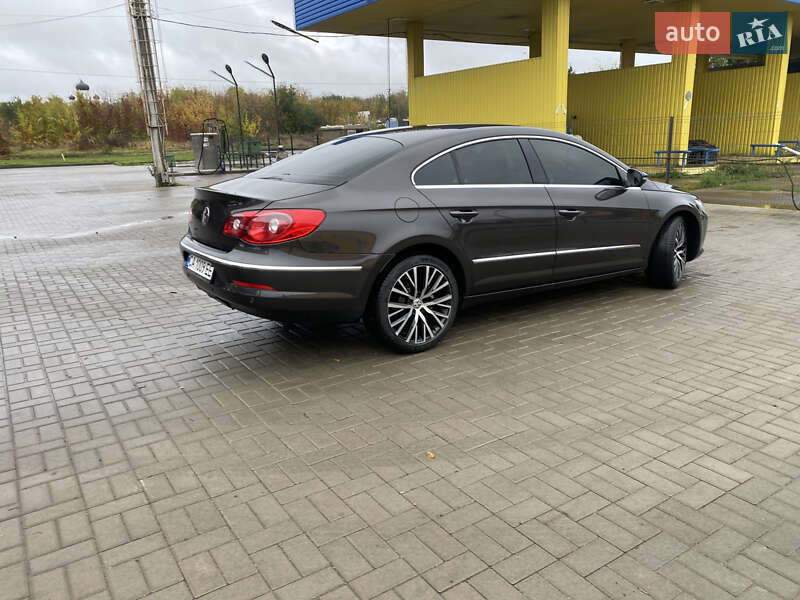 Купе Volkswagen CC / Passat CC 2008 в Умані