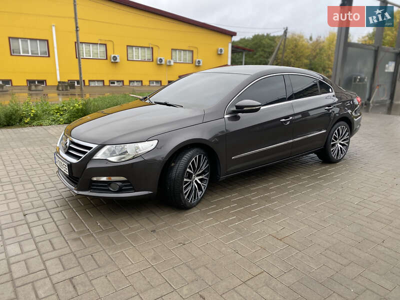 Купе Volkswagen CC / Passat CC 2008 в Умані