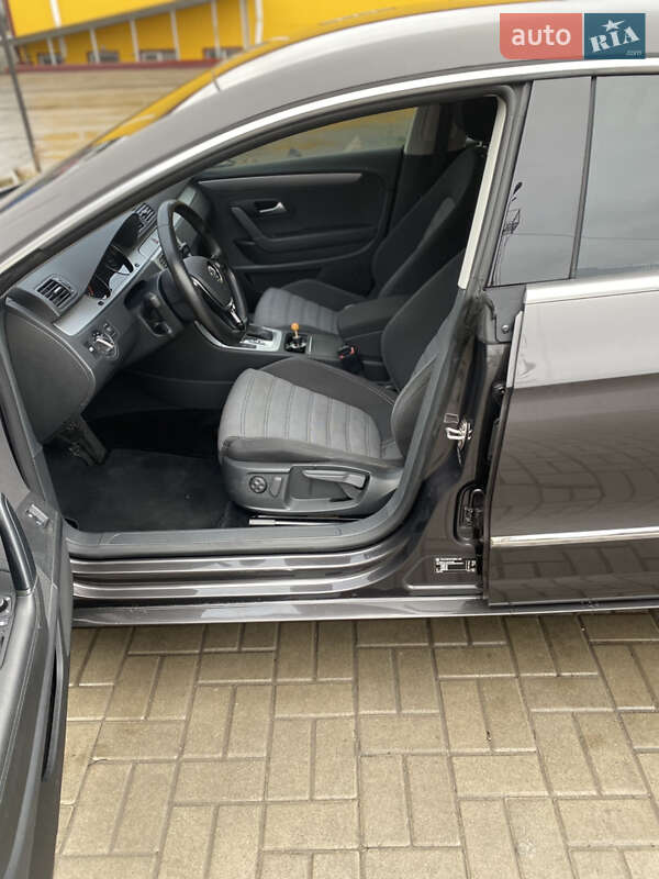 Купе Volkswagen CC / Passat CC 2008 в Умані