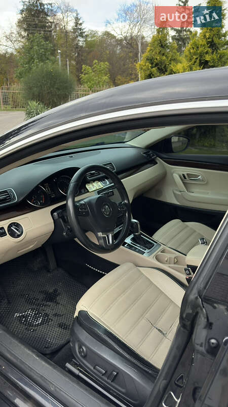 Купе Volkswagen CC / Passat CC 2011 в Смілі