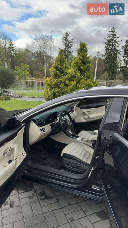Купе Volkswagen CC / Passat CC 2011 в Смілі