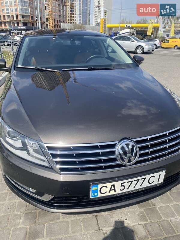 Купе Volkswagen CC / Passat CC 2013 в Киеве