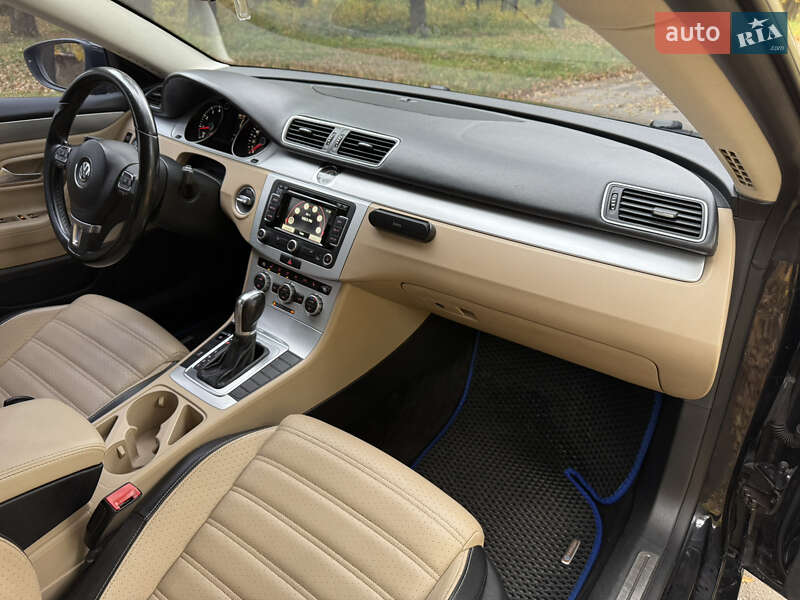 Купе Volkswagen CC / Passat CC 2014 в Білій Церкві