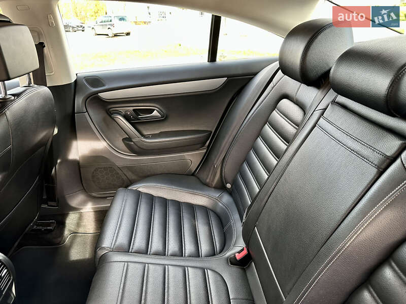 Купе Volkswagen CC / Passat CC 2013 в Львові