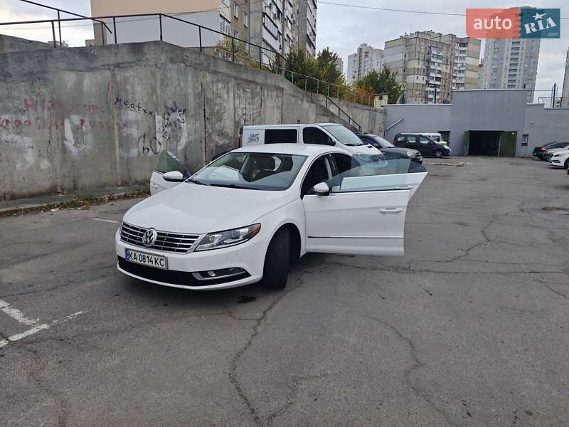 Купе Volkswagen CC / Passat CC 2013 в Киеве