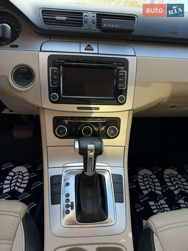 Купе Volkswagen CC / Passat CC 2010 в Івано-Франківську