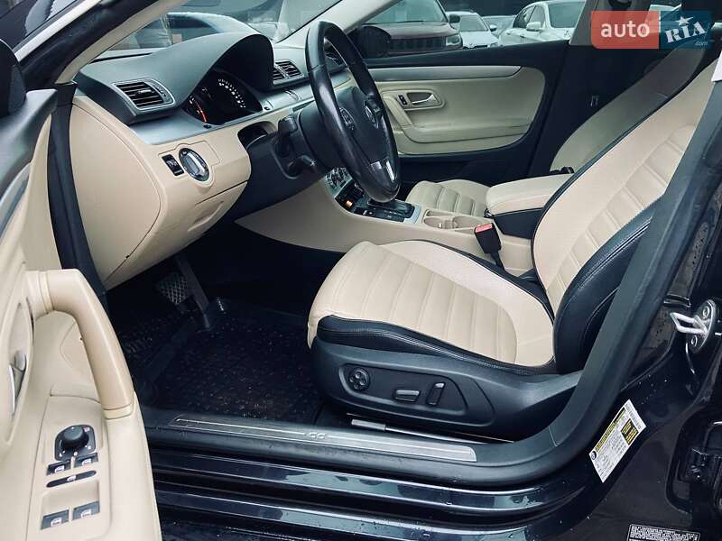 Купе Volkswagen CC / Passat CC 2012 в Миколаєві
