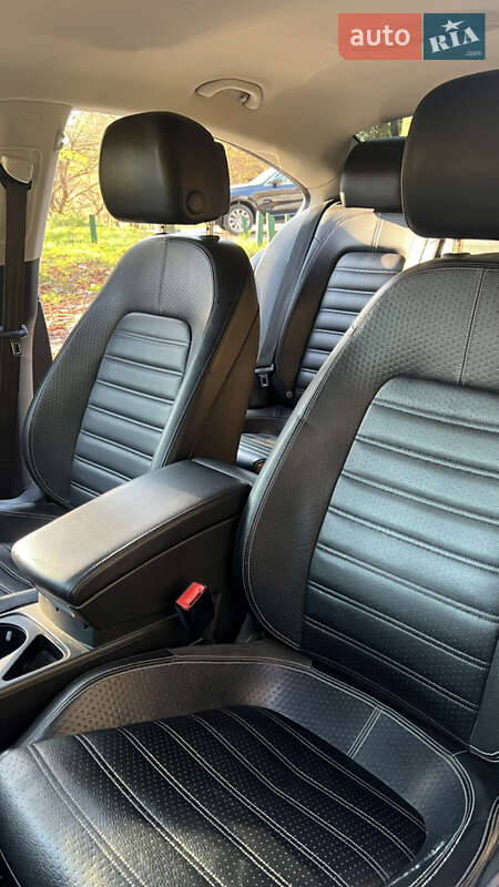 Купе Volkswagen CC / Passat CC 2012 в Киеве фото 7 Купе Volkswagen CC / Passat CC 2012 в Киеве