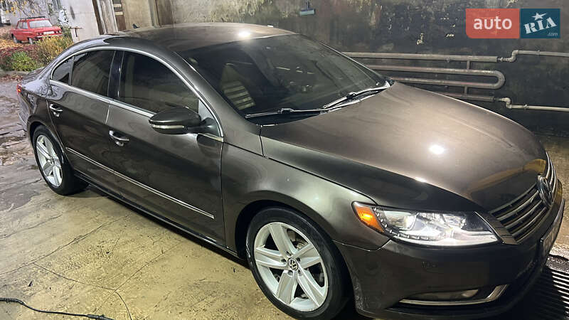 Купе Volkswagen CC / Passat CC 2013 в Кролевці