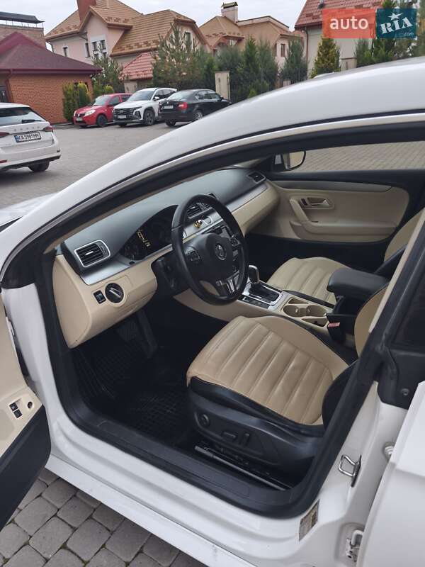 Купе Volkswagen CC / Passat CC 2011 в Шептицькому