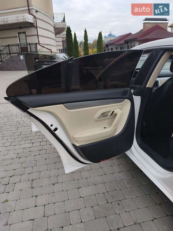 Купе Volkswagen CC / Passat CC 2011 в Шептицькому