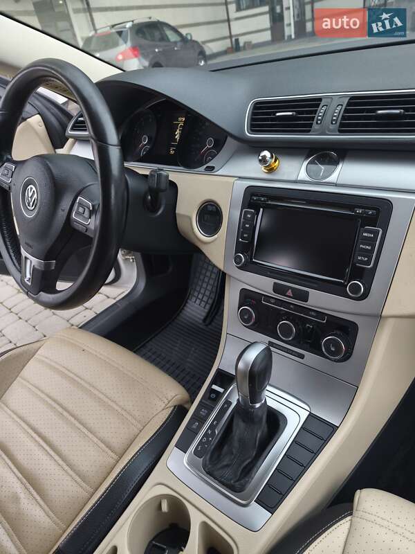 Купе Volkswagen CC / Passat CC 2011 в Шептицькому