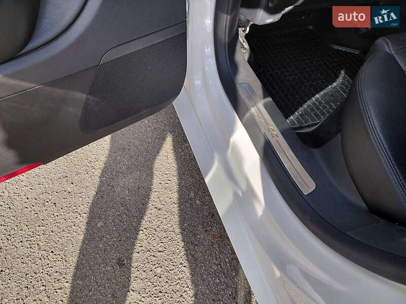 Купе Volkswagen CC / Passat CC 2013 в Умані фото 31 Купе Volkswagen CC / Passat CC 2013 в Умані