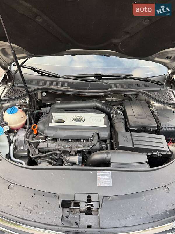 Купе Volkswagen CC / Passat CC 2009 в Кременчуге