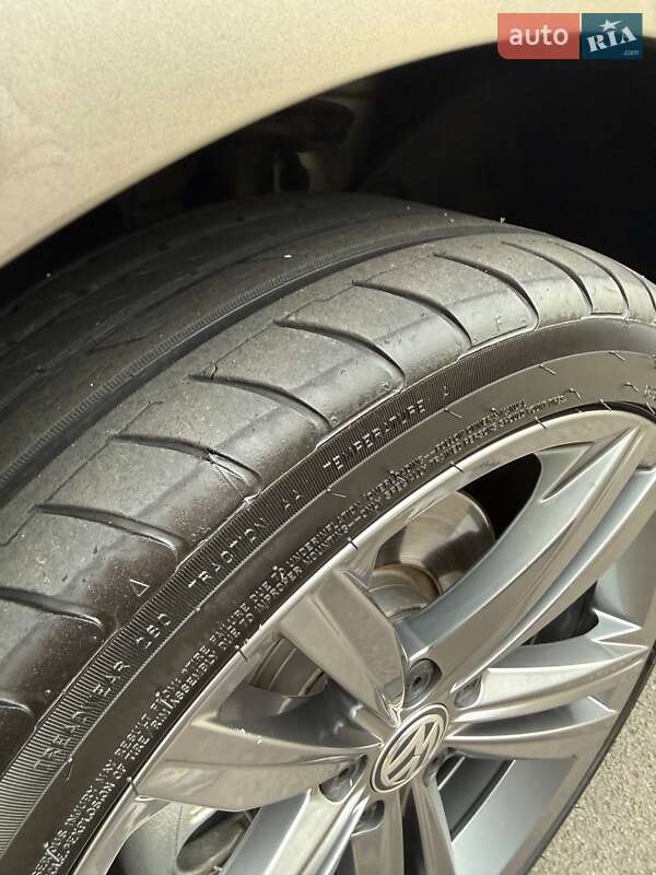 Купе Volkswagen CC / Passat CC 2009 в Кременчуге