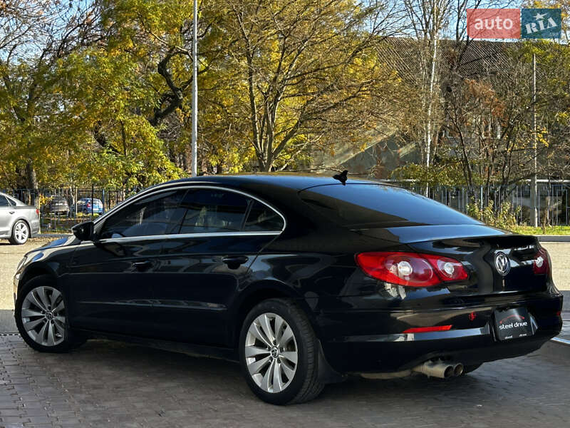 Купе Volkswagen CC / Passat CC 2010 в Миколаєві