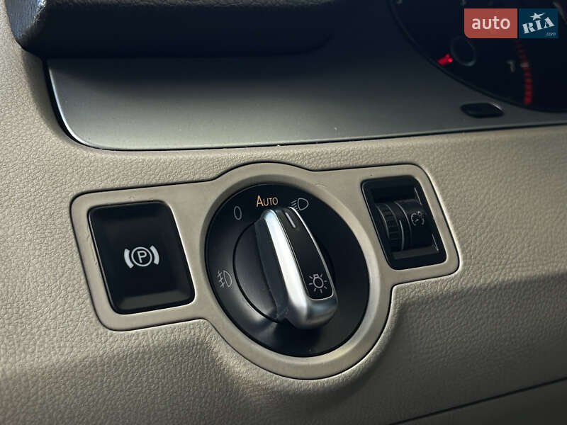 Купе Volkswagen CC / Passat CC 2010 в Миколаєві