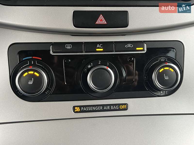 Купе Volkswagen CC / Passat CC 2011 в Вінниці