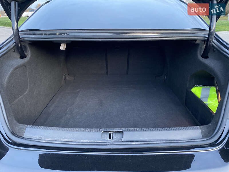 Купе Volkswagen CC / Passat CC 2012 в Хмельницком