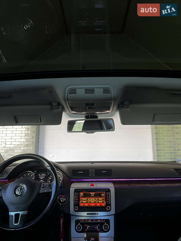 Купе Volkswagen CC / Passat CC 2010 в Ужгороді