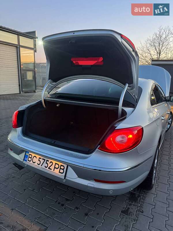 Купе Volkswagen CC / Passat CC 2009 в Радехове фото 24 Купе Volkswagen CC / Passat CC 2009 в Радехове