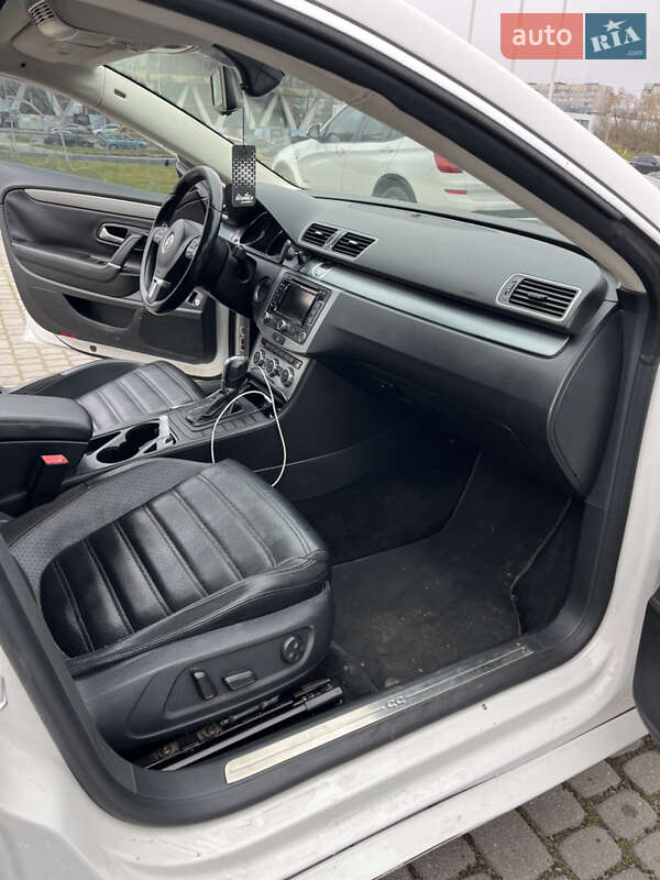 Купе Volkswagen CC / Passat CC 2012 в Львові