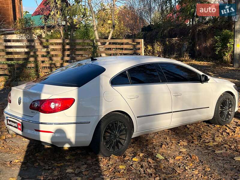 Купе Volkswagen CC / Passat CC 2009 в Києві