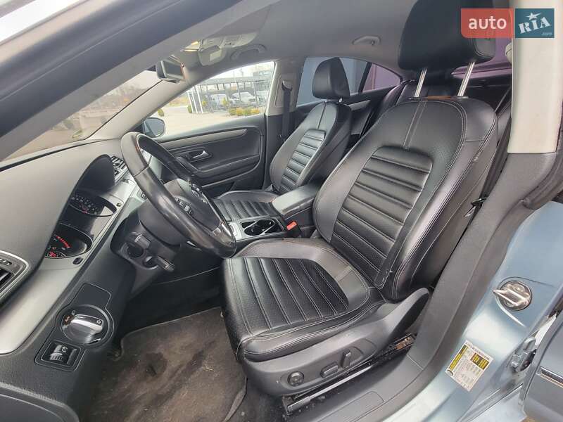 Купе Volkswagen CC / Passat CC 2011 в Дублянах