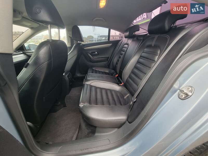 Купе Volkswagen CC / Passat CC 2011 в Дублянах