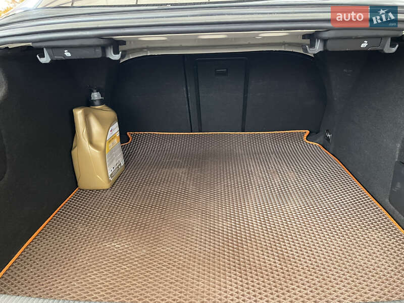 Купе Volkswagen CC / Passat CC 2012 в Дніпрі фото 17 Купе Volkswagen CC / Passat CC 2012 в Дніпрі