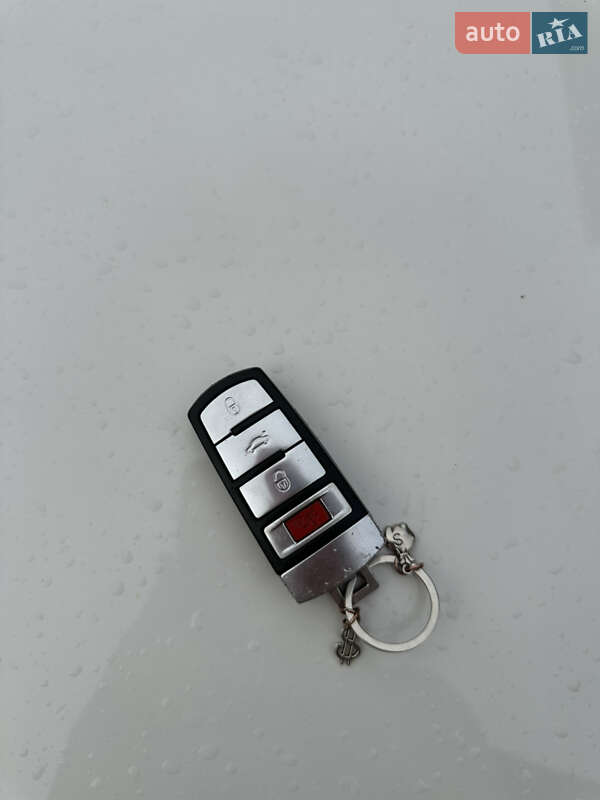 Купе Volkswagen CC / Passat CC 2012 в Микуличине