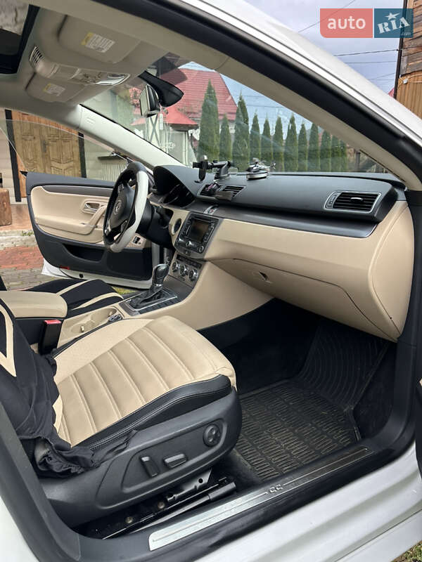 Купе Volkswagen CC / Passat CC 2012 в Микуличине