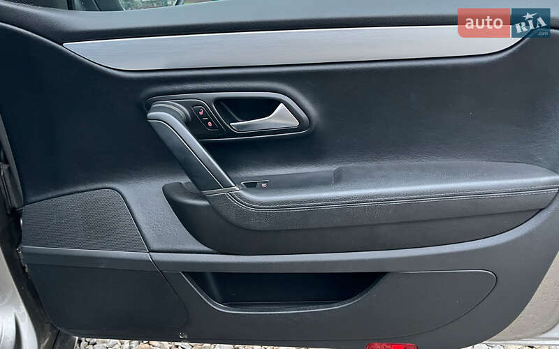 Купе Volkswagen CC / Passat CC 2013 в Коломиї