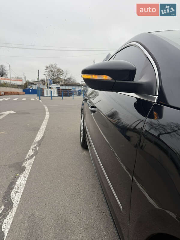 Купе Volkswagen CC / Passat CC 2011 в Киеве