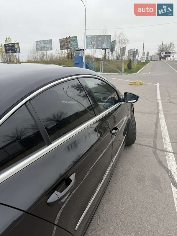 Купе Volkswagen CC / Passat CC 2011 в Киеве