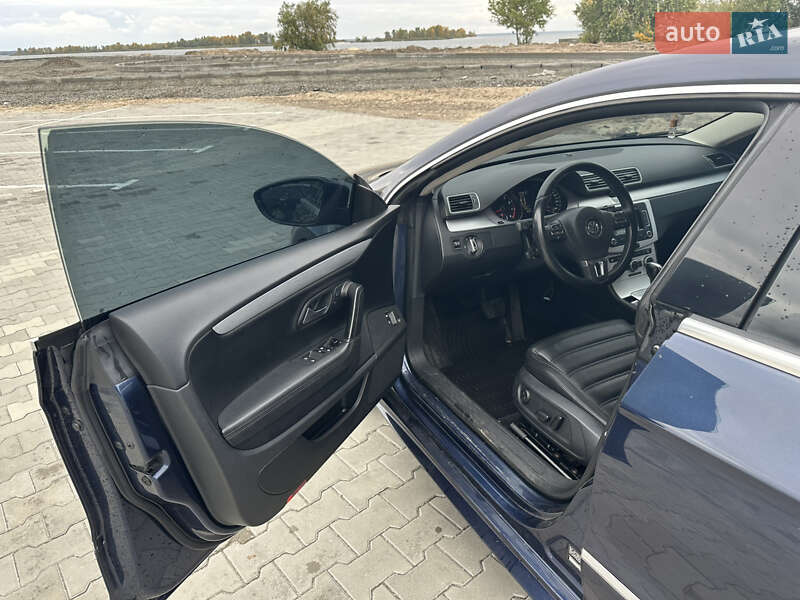 Купе Volkswagen CC / Passat CC 2013 в Кропивницком