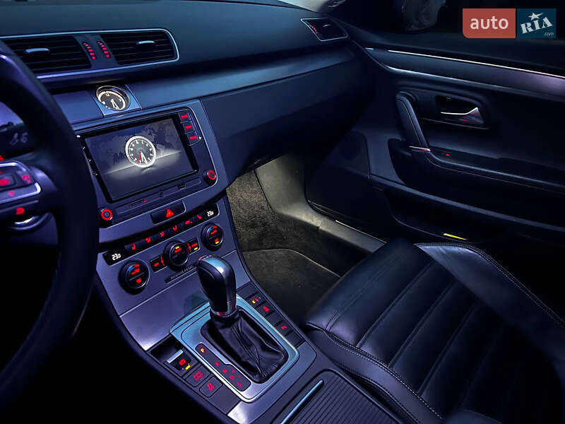 Купе Volkswagen CC / Passat CC 2015 в Чернігові